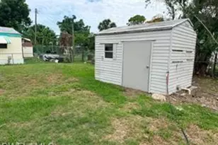 332 Stockton St, North Fort Myers, FL 33903 - Photo 10