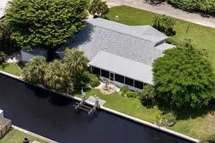 94 Gold Key Ct, North Fort Myers, FL 33917 - Photo 32