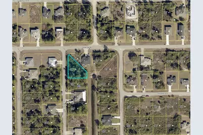 439 Loretta Ave S, Lehigh Acres, FL 33974 - Photo 2