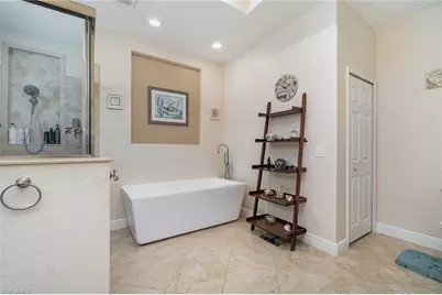 220 NW 26th Pl, Cape Coral, FL 33993 - Photo 14
