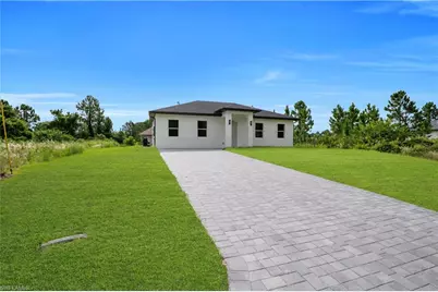 707 Randall Ave E, Lehigh Acres, FL 33974 - Photo 4