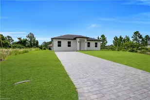 707 Randall Ave E, Lehigh Acres, FL 33974 - Photo 4