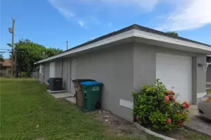 910 Cape Coral Pkwy W, Cape Coral, FL 33914 - Photo 2