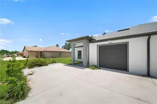 528 SE 6th St, Cape Coral, FL 33990 - Photo 2