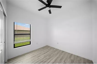 528 SE 6th St, Cape Coral, FL 33990 - Photo 12