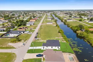 216 NE 25th Terrace, Cape Coral, FL 33909 - Photo 40