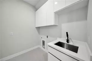 216 NE 25th Terrace, Cape Coral, FL 33909 - Photo 32