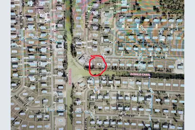 2124 NE 35th Ln, Cape Coral, FL 33909 - Photo 6