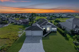 821 NW 37th Pl, Cape Coral, FL 33993 - Photo 2