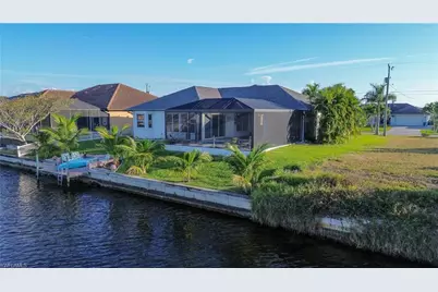 2549 SW 38th St, Cape Coral, FL 33914 - Photo 4