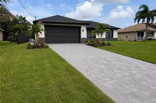 2529 NW 19th Pl, Cape Coral, FL 33993 - Photo 2