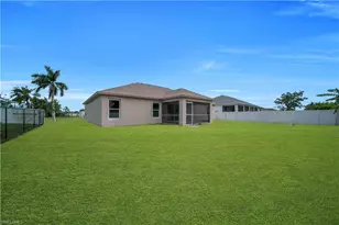 2007 NW 21st St, Cape Coral, FL 33993 - Photo 24