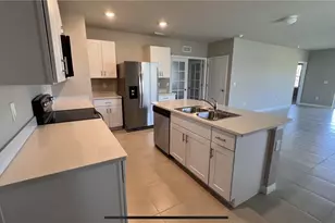 18509 Cronin Sand Ln, North Fort Myers, FL 33917 - Photo 6