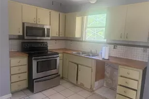 706 SW 31st St, Cape Coral, FL 33914 - Photo 12