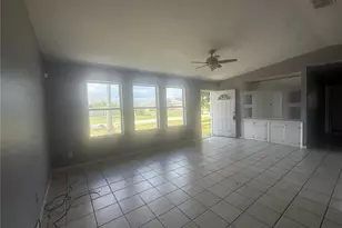 706 SW 31st St, Cape Coral, FL 33914 - Photo 6