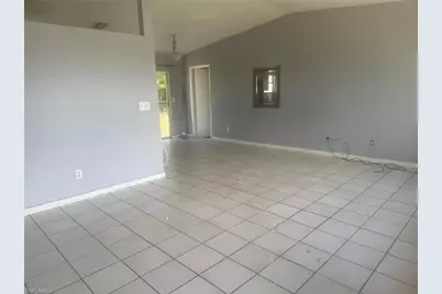 706 SW 31st St, Cape Coral, FL 33914 - Photo 2
