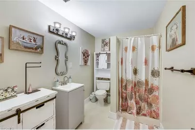 1007 Wilshire Dr, Fort Myers, FL 33919 - Photo 18