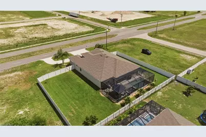 1262 N Gator Cir, Cape Coral, FL 33909 - Photo 44