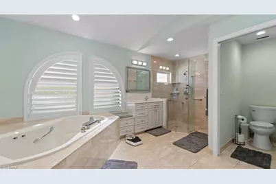 16918 Timberlakes Dr, Fort Myers, FL 33908 - Photo 32
