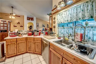 4600 SW 5th Pl, Cape Coral, FL 33914 - Photo 22