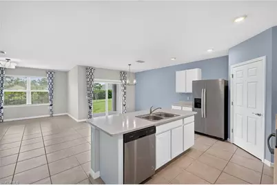 2547 Village Of Entrada St, Cape Coral, FL 33909 - Photo 10
