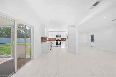 5551 Sunrise Dr, Fort Myers, FL 33919 - Photo 4