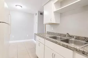 3304 Edgewood Ave, Fort Myers, FL 33916 - Photo 6