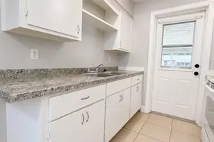 3304 Edgewood Ave, Fort Myers, FL 33916 - Photo 4