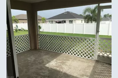 1427 NE 43rd Ln, Cape Coral, FL 33909 - Photo 14