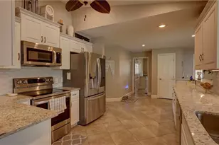 237 SE 20th Ct, Cape Coral, FL 33990 - Photo 10