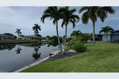 237 SE 20th Ct, Cape Coral, FL 33990 - Photo 36