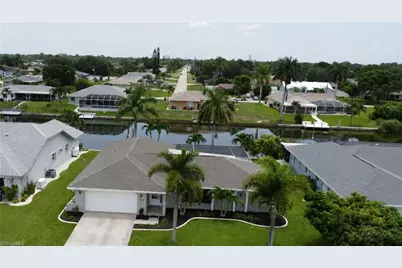 237 SE 20th Ct, Cape Coral, FL 33990 - Photo 2