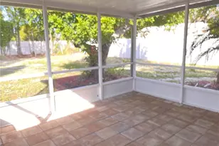 507 SW 19th Ln, Cape Coral, FL 33991 - Photo 4
