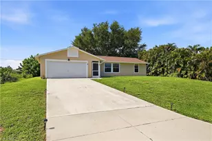 302 NW 5th Terrace, Cape Coral, FL 33993 - Photo 2