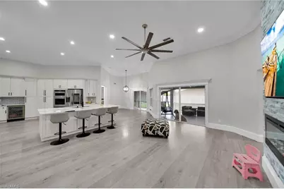 321 NE 19th St, Cape Coral, FL 33909 - Photo 2