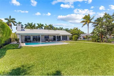 252 Bayshore Dr, Cape Coral, FL 33904 - Photo 18