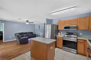 225 Shadow Lakes Dr, Lehigh Acres, FL 33974 - Photo 10