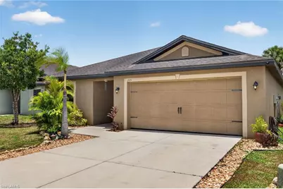 225 Shadow Lakes Dr, Lehigh Acres, FL 33974 - Photo 2