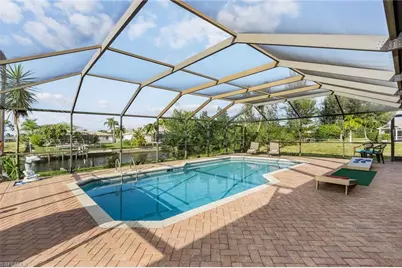 201 SE 28th Ter, Cape Coral, FL 33904 - Photo 2