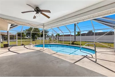 1944 Country Club Blvd, Cape Coral, FL 33990 - Photo 20
