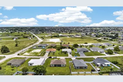 2714 NW 1st Pl, Cape Coral, FL 33993 - Photo 4
