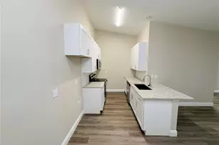 1425 SW 51st Ln, Cape Coral, FL 33914 - Photo 8