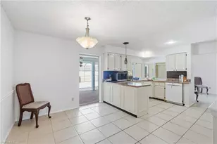 3812 SE 10th Ave, Cape Coral, FL 33904 - Photo 6