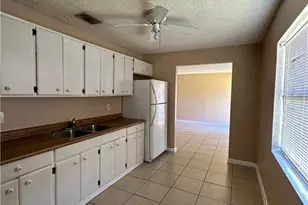 4425 Ruthann Ct, North Fort Myers, FL 33917 - Photo 10