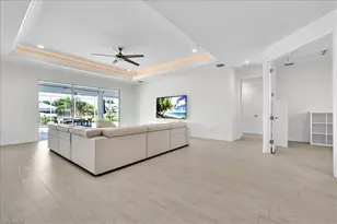 2918 SE 10th Pl, Cape Coral, FL 33904 - Photo 4