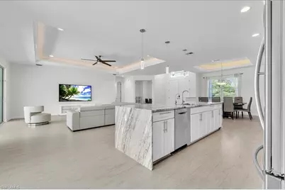 2918 SE 10th Pl, Cape Coral, FL 33904 - Photo 10