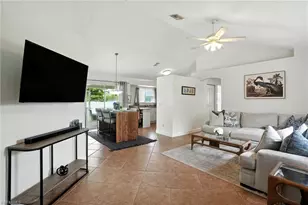 1125 SW 44th Terrace, Cape Coral, FL 33914 - Photo 4