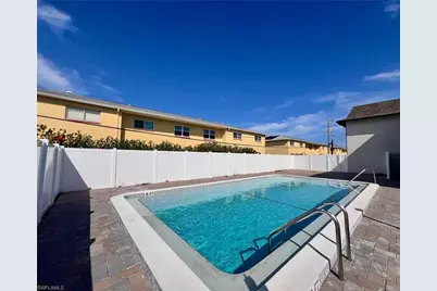 4102 SE 19th Pl #12, Cape Coral, FL 33904 - Photo 2