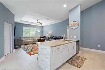 825 SE 5th Pl, Cape Coral, FL 33990 - Photo 6