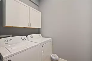 825 SE 5th Pl, Cape Coral, FL 33990 - Photo 20